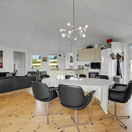 Lovely In With Sauna Semesterbostad *